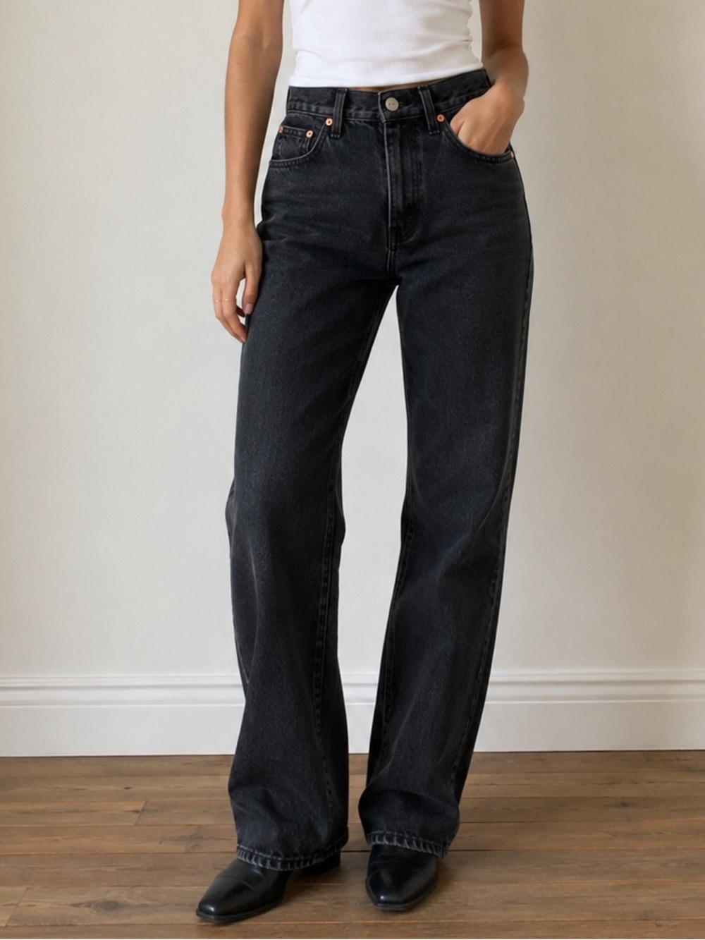 Reformation x Levi’s Black Washed Straight Leg Button Fly Jeans 26